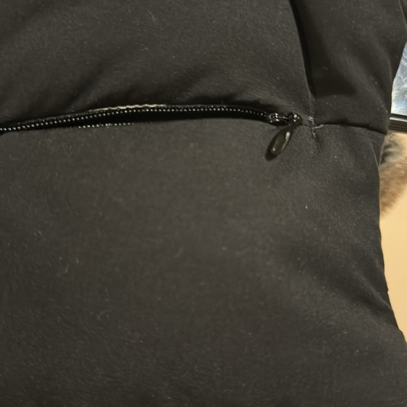 ATHLETA Black Vest with detachable Fur hood women’s size XXS - Picture 2 of 9